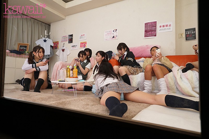 【VR動画】kavr00033｜岬あずさ・有村のぞみ・今井夏帆｜【VR】制服見学店を完全再現 マジックミラー越しにアナタの目の前に超接近！至近距離でパンチラ・胸チラ・疑似フェラ＆セックス！